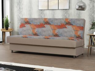 Klasikinio stiliaus, funkcionali sofa-lova su metalinėmis kojelėmis kreminės spalvos su raštais